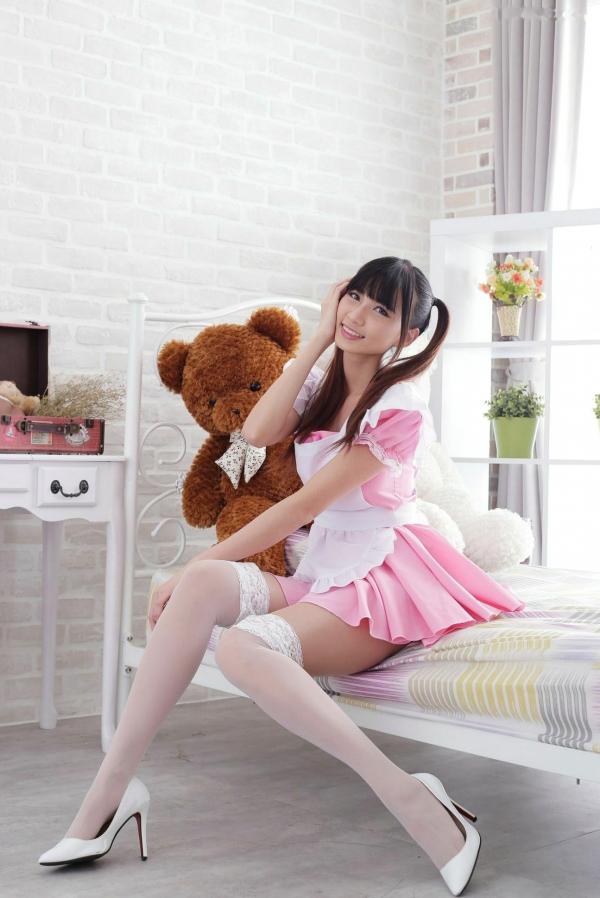 蔡譯心 蔡译心  台湾正妹蔡译心可爱女仆系列写真：粉色制服诱惑与温馨卧室私房感，清纯甜美演绎心动瞬间第52张图片