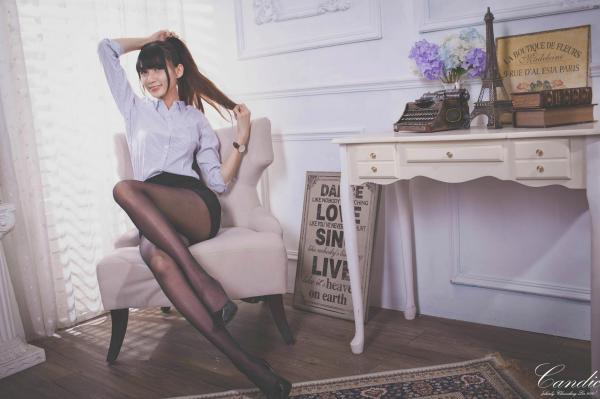 蔡譯心 蔡译心  台湾正妹蔡译心高冷御姐范棚拍写真，黑丝美腿搭配包臀裙诱惑无限，修长骨感身材尽显名模气质第10张图片