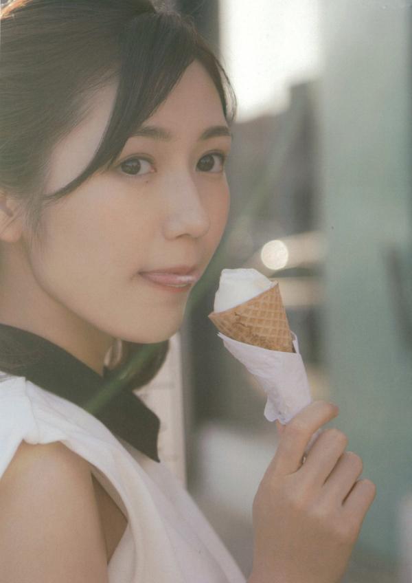 渡辺麻友 渡边麻友  渡辺麻友写真集《知らないうちに》：泳装夏日清凉、超市生活感与居家私房美图，日系少女纯美写真合集[113P]第20张图片