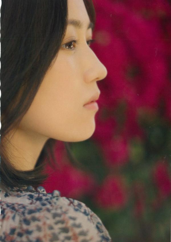 渡辺麻友 渡边麻友  渡辺麻友写真集《知らないうちに》：泳装夏日清凉、超市生活感与居家私房美图，日系少女纯美写真合集[113P]第37张图片