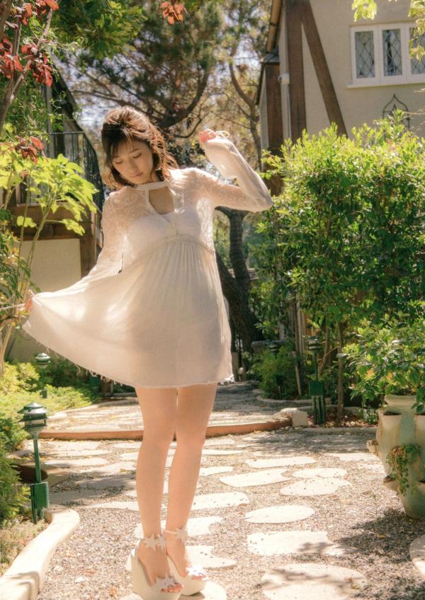 渡辺麻友 渡边麻友  渡辺麻友写真集《知らないうちに》：泳装夏日清凉、超市生活感与居家私房美图，日系少女纯美写真合集[113P]第45张图片