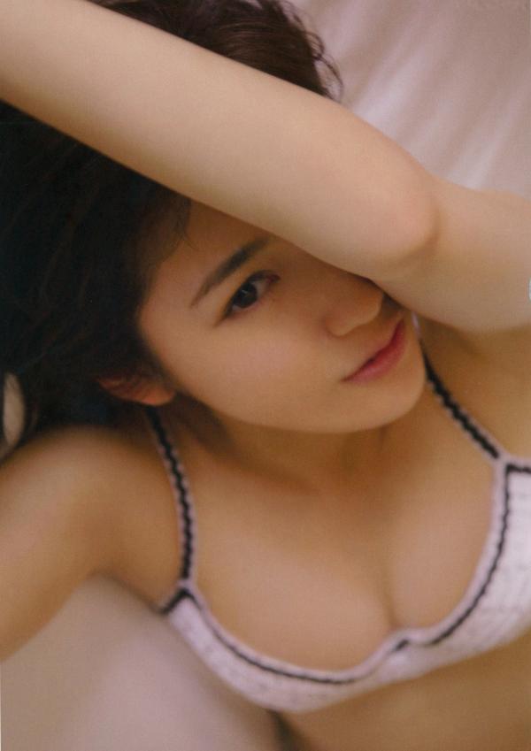 渡辺麻友 渡边麻友  渡辺麻友写真集《知らないうちに》：泳装夏日清凉、超市生活感与居家私房美图，日系少女纯美写真合集[113P]第85张图片