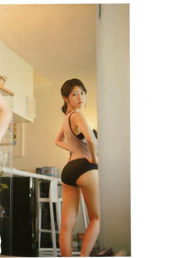 渡辺麻友 渡边麻友  渡辺麻友写真集《知らないうちに》：泳装夏日清凉、超市生活感与居家私房美图，日系少女纯美写真合集[113P]第105张图片