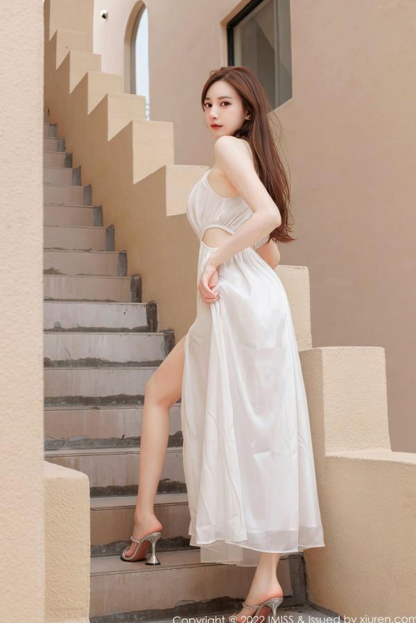 劉奕寧 刘奕宁  IMiss爱蜜社-刘奕宁：海边清纯系写真，白色露背长裙演绎夏日度假风，时尚休闲白裤穿搭尽显修长身材，清秀甜美户外私房大尺度美图第16张图片