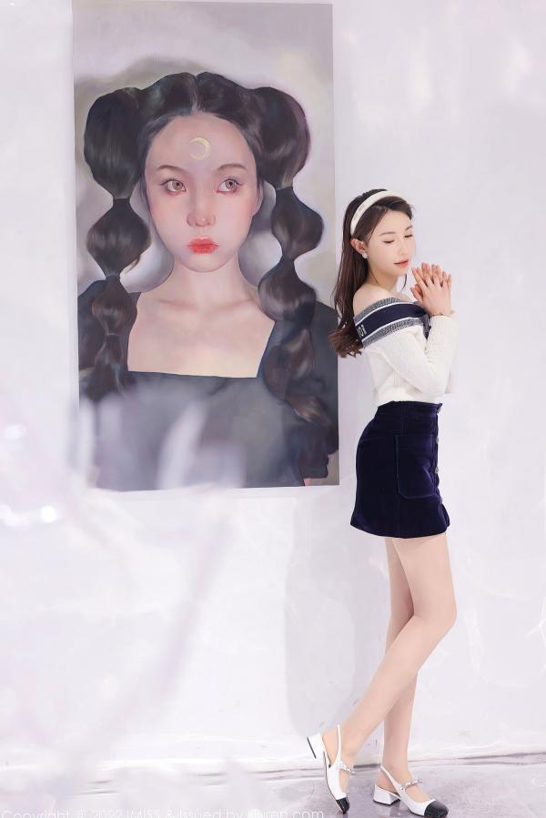 劉奕寧 刘奕宁  IMiss爱蜜社-704-刘奕宁：艺术工作室里的清纯女神，白色露肩上衣搭配黑短裙，展现优雅气质与高级感，梦幻写实风格写真无圣光大尺度第3张图片