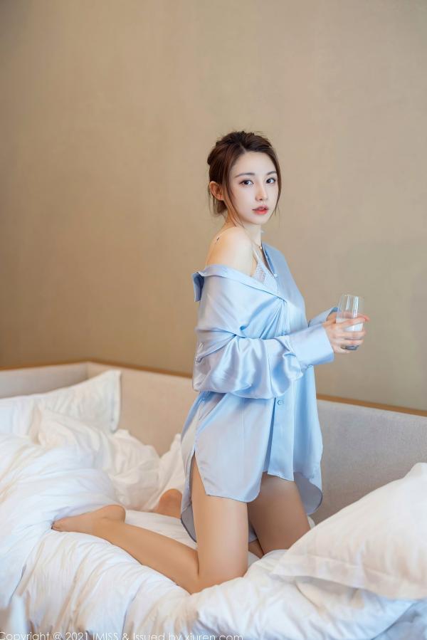 劉奕寧 刘奕宁  IMiss爱蜜社-597-刘奕宁-时装周黑色礼服与居家私房系列-蓝色丝绸睡衣-2021.05.28 - 无圣光大尺度时尚写真第23张图片