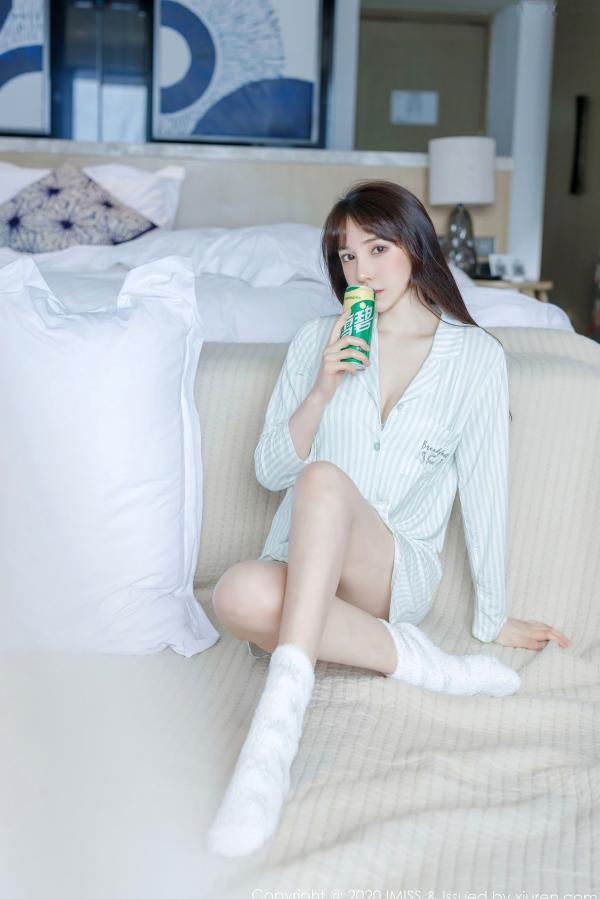 劉奕寧 刘奕宁  IMiss爱蜜社-481-刘奕宁-唯美私房床照, 清新甜美纯欲风, 条纹衬衣性感诱惑, 无圣光大尺度唯美写真第4张图片