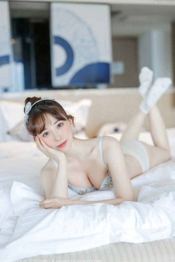 劉奕寧 刘奕宁  IMiss爱蜜社-481-刘奕宁-唯美私房床照, 清新甜美纯欲风, 条纹衬衣性感诱惑, 无圣光大尺度唯美写真第11张图片