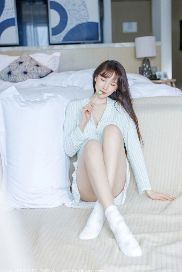 劉奕寧 刘奕宁  IMiss爱蜜社-481-刘奕宁-唯美私房床照, 清新甜美纯欲风, 条纹衬衣性感诱惑, 无圣光大尺度唯美写真第14张图片
