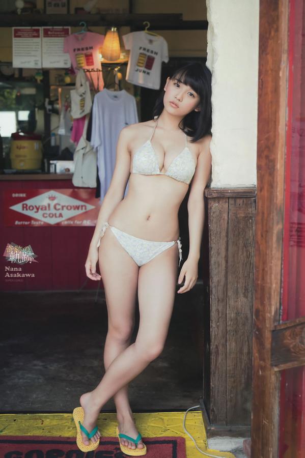 浜辺美波 浜边美波 [Young Magazine]高清写真图2015 No.39-41 浅川梨奈 真野恵里菜 浜辺美波 池田エライザ第31张图片