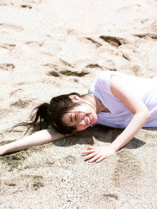 高山一実 高山一实  高山一实写真集《恋かもしれない》高清私房户外度假美图，海边比基尼与青春活力的清新治愈魅力第105张图片