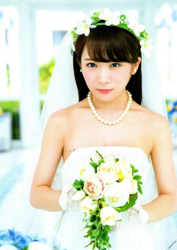 秋元真夏   秋元真夏1st写真集《真夏の气压配置》：海滩泳装与纯白婚纱的治愈系视觉盛宴第46张图片
