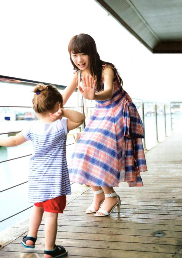 秋元真夏   秋元真夏1st写真集《真夏の气压配置》：海滩泳装与纯白婚纱的治愈系视觉盛宴第62张图片
