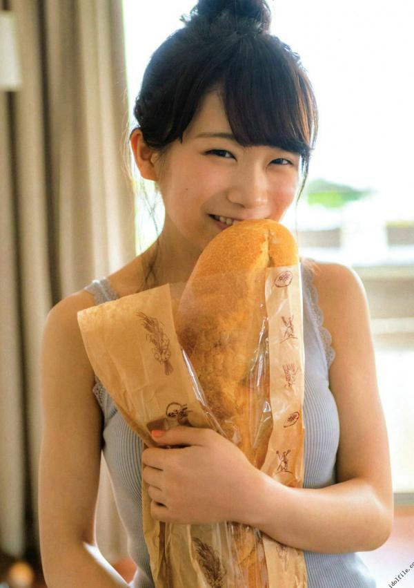 秋元真夏   秋元真夏1st写真集《真夏の气压配置》：海滩泳装与纯白婚纱的治愈系视觉盛宴第72张图片