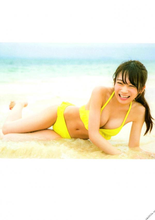 秋元真夏   秋元真夏1st写真集《真夏の气压配置》：海滩泳装与纯白婚纱的治愈系视觉盛宴第91张图片