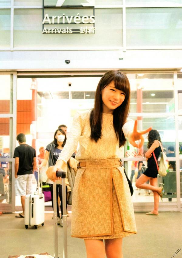 秋元真夏   秋元真夏1st写真集《真夏の气压配置》：海滩泳装与纯白婚纱的治愈系视觉盛宴第93张图片