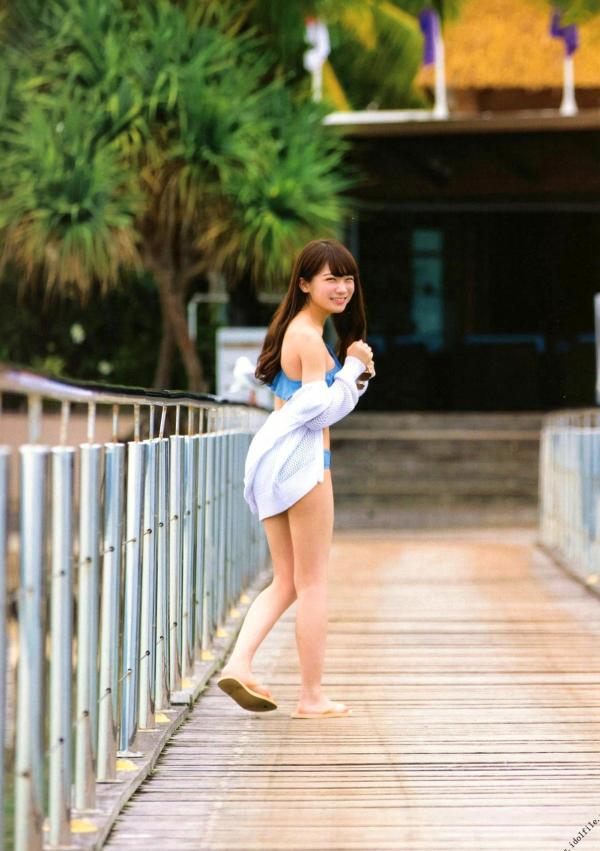 秋元真夏   秋元真夏1st写真集《真夏の气压配置》：海滩泳装与纯白婚纱的治愈系视觉盛宴第110张图片
