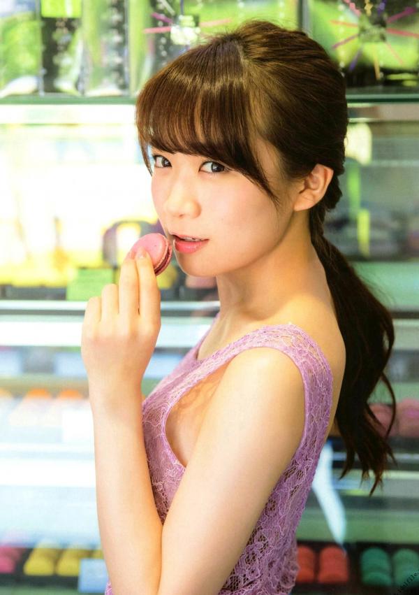 秋元真夏   秋元真夏1st写真集《真夏の气压配置》：海滩泳装与纯白婚纱的治愈系视觉盛宴第137张图片