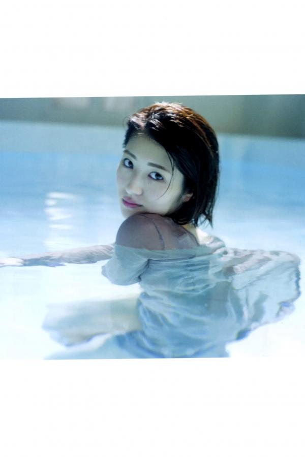 若月佑美  若月佑美写真集《アンド チョコレート》日系家居私房与感性湿身魅惑写真第10张图片