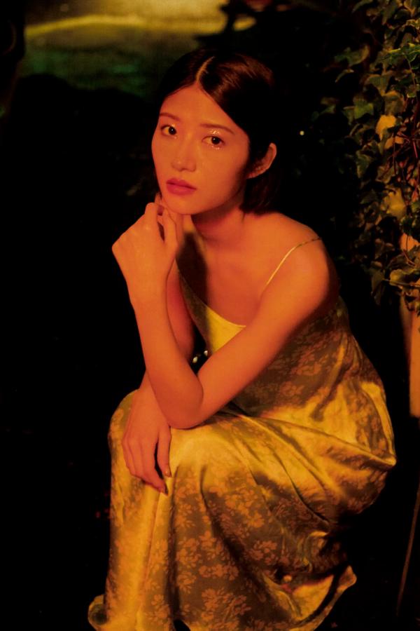 若月佑美  若月佑美写真集《アンド チョコレート》日系家居私房与感性湿身魅惑写真第52张图片