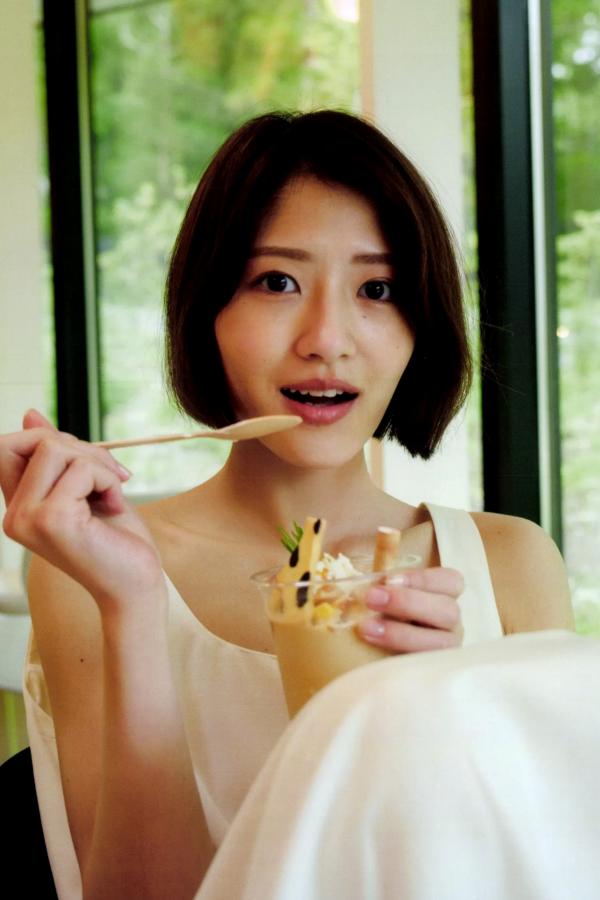 若月佑美  若月佑美写真集《アンド チョコレート》日系家居私房与感性湿身魅惑写真第83张图片