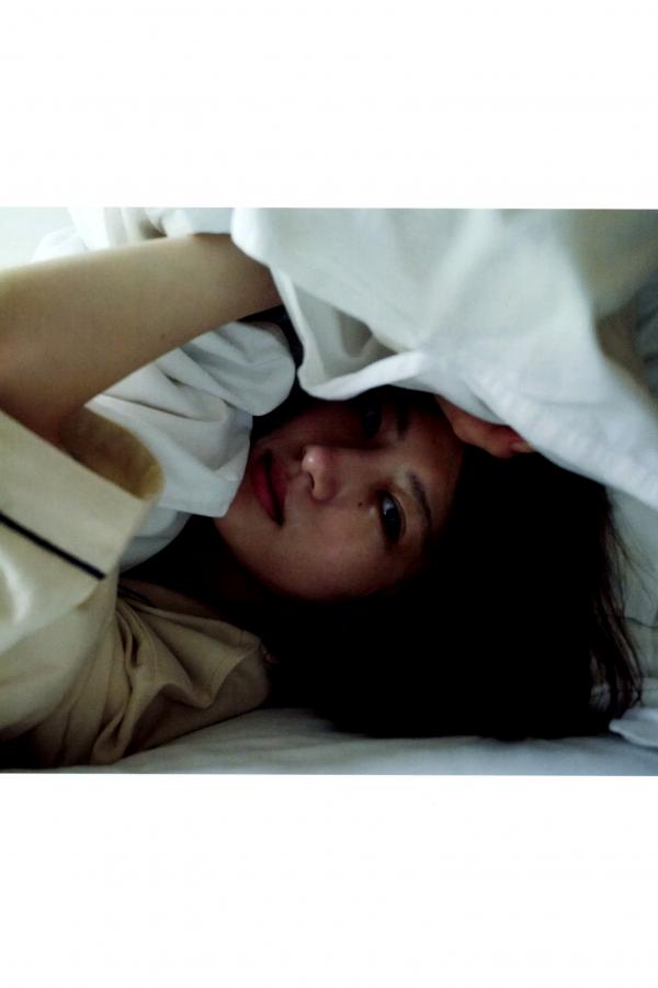 若月佑美  若月佑美写真集《アンド チョコレート》日系家居私房与感性湿身魅惑写真第86张图片