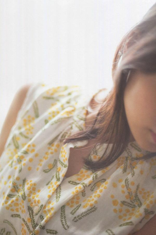 深川麻衣   PB写真集_深川麻衣《ずっと、そばにいたい》：海边户外清新自然写实，治愈系甜美女神风第76张图片