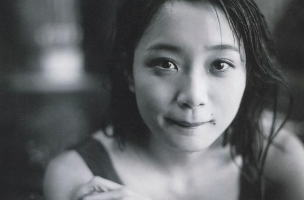 深川麻衣   PB写真集_深川麻衣《ずっと、そばにいたい》：海边户外清新自然写实，治愈系甜美女神风第98张图片