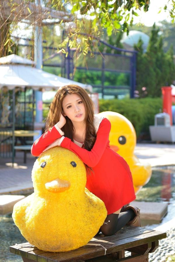 许睿瑜 睿咩咩  台湾正妹_台湾正妹许睿瑜《黑涩会美眉外拍图片》写真合集第49张图片