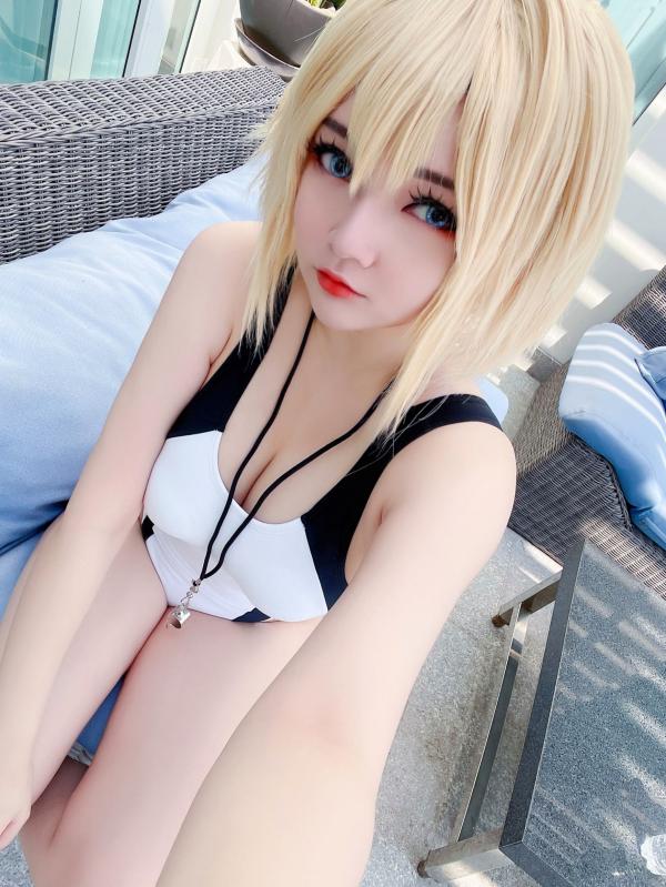 李卓君   Potato-Godzilla-Jeanne-Summer 海滩泳装Cosplay：高颜值模特化身夏日女神，性感连体衣尽显惹火身材第18张图片