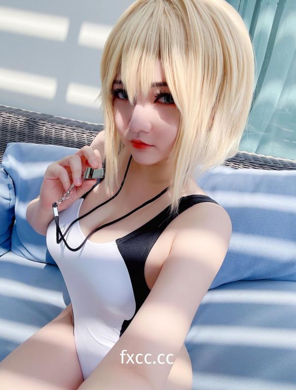 李卓君   Potato-Godzilla-Jeanne-Summer 海滩泳装Cosplay：高颜值模特化身夏日女神，性感连体衣尽显惹火身材第21张图片