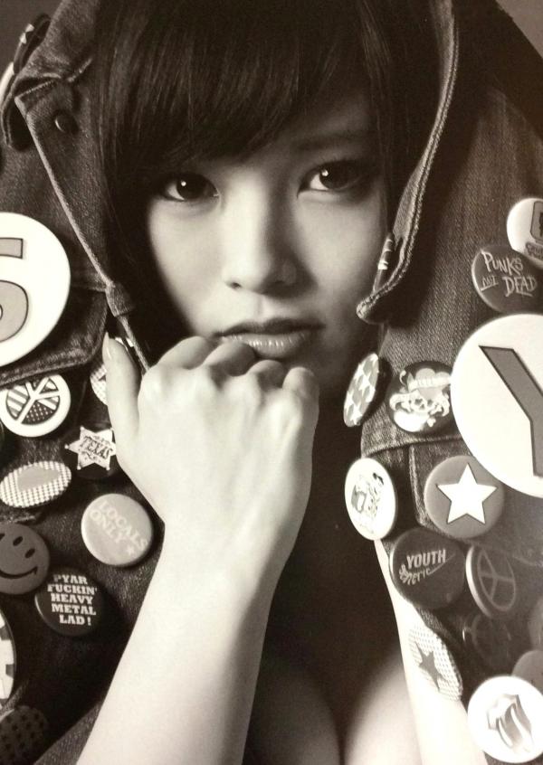 山本彩   PB写真集_山本彩《SY》高清美图：清纯短发、比基尼泳装诱惑，摄影大师LESLIE KEE镜头下的夏日灵动尤物第29张图片