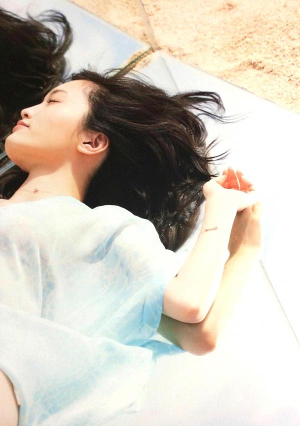 山本彩   PB写真集_山本彩《SY》高清美图：清纯短发、比基尼泳装诱惑，摄影大师LESLIE KEE镜头下的夏日灵动尤物第67张图片