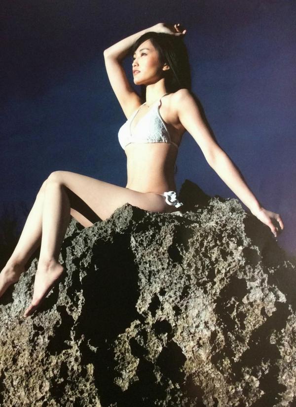 山本彩   PB写真集_山本彩《SY》高清美图：清纯短发、比基尼泳装诱惑，摄影大师LESLIE KEE镜头下的夏日灵动尤物第70张图片