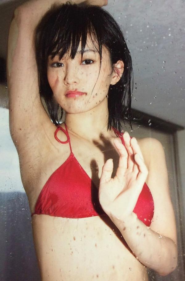 山本彩   PB写真集_山本彩《SY》高清美图：清纯短发、比基尼泳装诱惑，摄影大师LESLIE KEE镜头下的夏日灵动尤物第104张图片