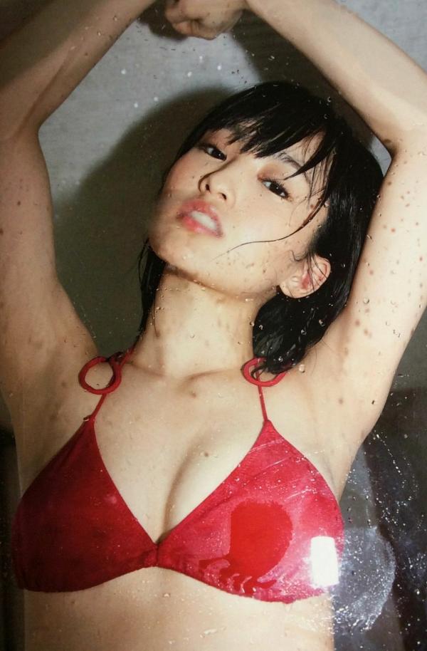 山本彩   PB写真集_山本彩《SY》高清美图：清纯短发、比基尼泳装诱惑，摄影大师LESLIE KEE镜头下的夏日灵动尤物第112张图片