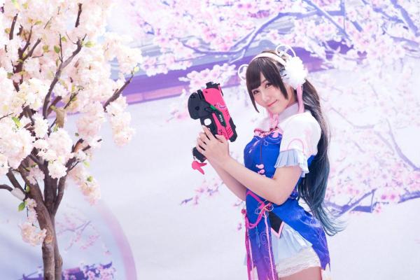 喬喬兒 乔乔儿  台湾正妹乔乔儿写真《琴棚电玩少女DVA》：角色扮演游戏风格与慵懒居家私房照合集第16张图片