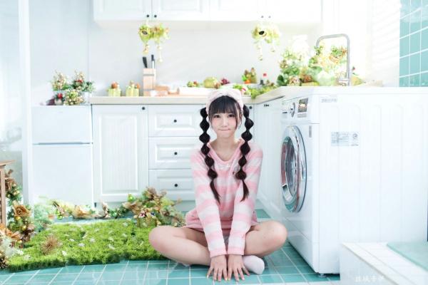喬喬兒 乔乔儿  台湾正妹喬喬兒圣诞氛围主题写真，一字肩连衣裙装扮可爱麋鹿，甜美治愈清新迷人第22张图片
