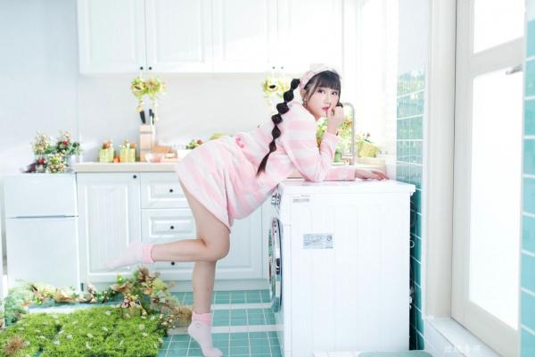 喬喬兒 乔乔儿  台湾正妹喬喬兒圣诞氛围主题写真，一字肩连衣裙装扮可爱麋鹿，甜美治愈清新迷人第26张图片