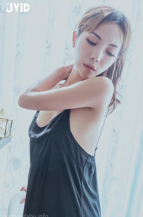 卓文萱 卓文萱  JVID-Genie精灵-唯美艺术写真-全裸监督首发-极致白嫩身材-绝美挑逗视觉盛宴第3张图片