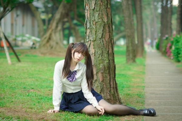 ベッキー   台湾正妹Becky中央大学户外写真，清纯校服与甜美女仆装角色扮演 [92P]第6张图片