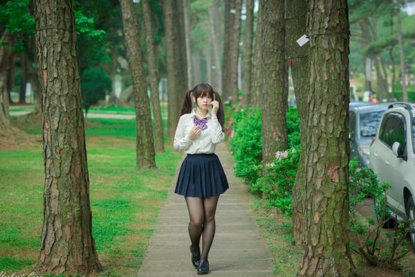 ベッキー   台湾正妹Becky中央大学户外写真，清纯校服与甜美女仆装角色扮演 [92P]第10张图片