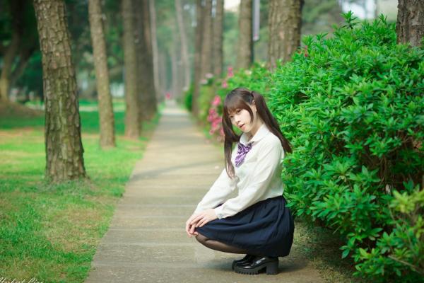 ベッキー   台湾正妹Becky中央大学户外写真，清纯校服与甜美女仆装角色扮演 [92P]第14张图片