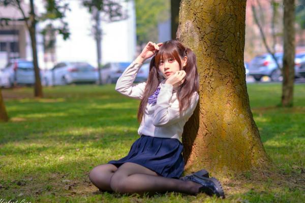 ベッキー   台湾正妹Becky中央大学户外写真，清纯校服与甜美女仆装角色扮演 [92P]第21张图片
