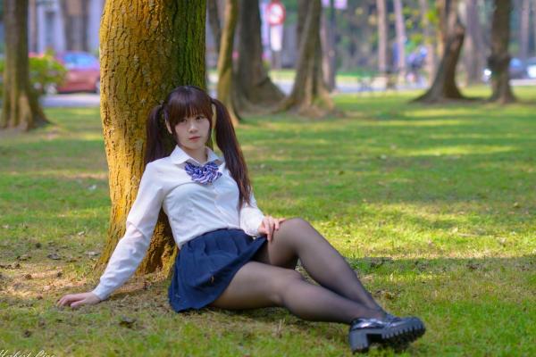 ベッキー   台湾正妹Becky中央大学户外写真，清纯校服与甜美女仆装角色扮演 [92P]第22张图片