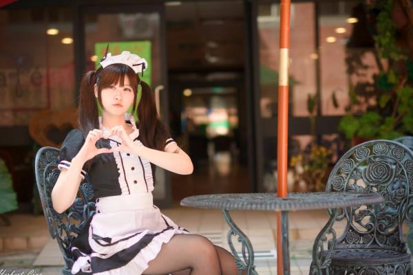 ベッキー   台湾正妹Becky中央大学户外写真，清纯校服与甜美女仆装角色扮演 [92P]第31张图片