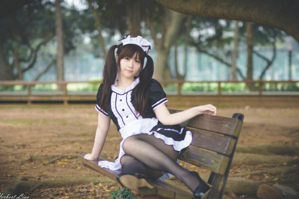 ベッキー   台湾正妹Becky中央大学户外写真，清纯校服与甜美女仆装角色扮演 [92P]第55张图片