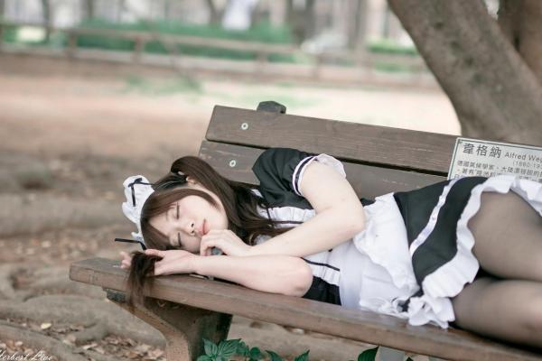 ベッキー   台湾正妹Becky中央大学户外写真，清纯校服与甜美女仆装角色扮演 [92P]第56张图片
