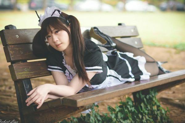 ベッキー   台湾正妹Becky中央大学户外写真，清纯校服与甜美女仆装角色扮演 [92P]第60张图片