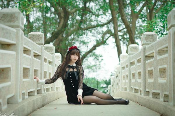 ベッキー   台湾正妹Becky中央大学户外写真，清纯校服与甜美女仆装角色扮演 [92P]第72张图片
